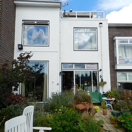 Chiswick Riviera With Free Parking Bed and Breakfast London Eksteriør billede