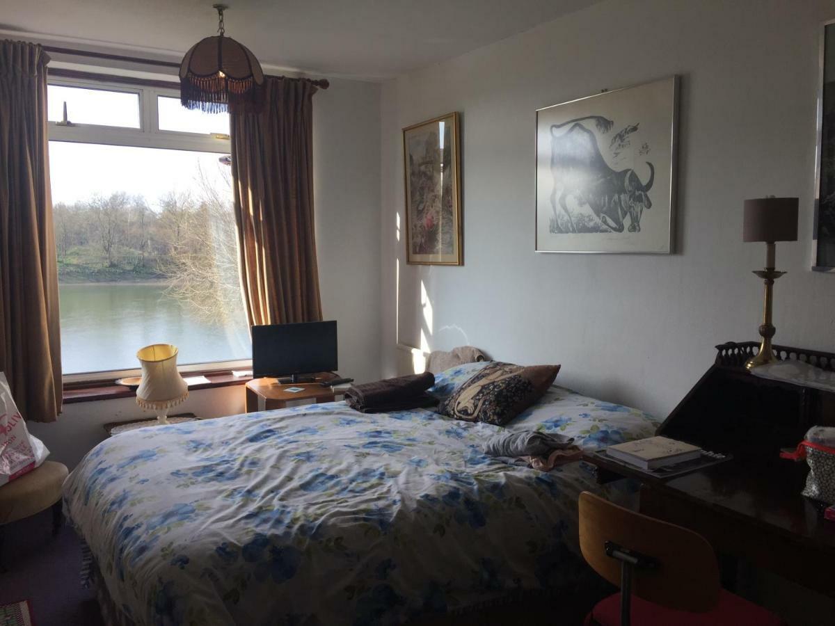 Chiswick Riviera With Free Parking Bed and Breakfast London Eksteriør billede